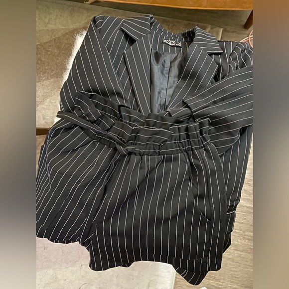 Striped navy shorts - Picture 7 of 8